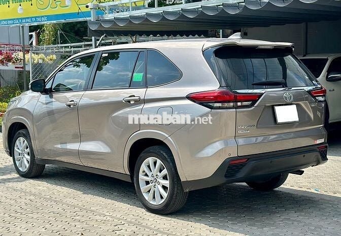 Toyota innova Cross 2.0 CVT 2025 - 18,000 Km.