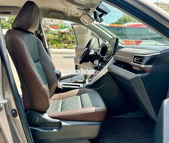 Toyota innova Cross 2.0 CVT 2025 - 18,000 Km.