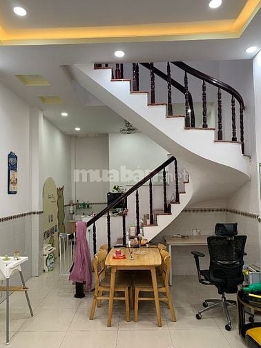 Chính chủ bán nhà 2 tầng Khu 38 hecta gần công viên Thuận Kiều