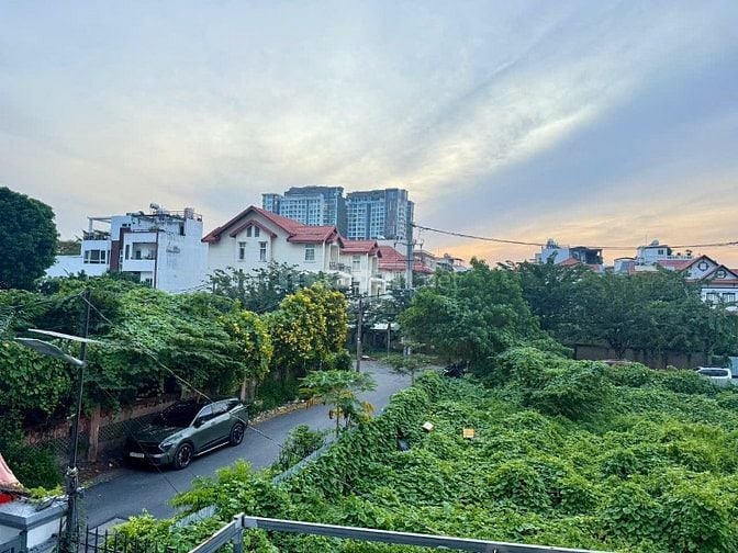 CHO THUÊ NHÀ KHU THẢO ĐIỀN, ĐƯỜNG Ô TÔ QUAY ĐẦU