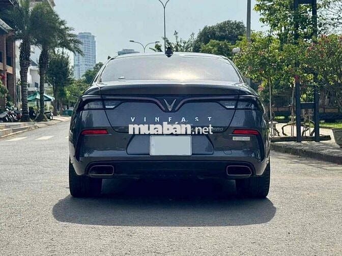 VinFast Lux A Premium 2021 - Màu xám - 5vkm