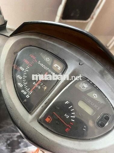 Suzuki Sapphire màu Xám