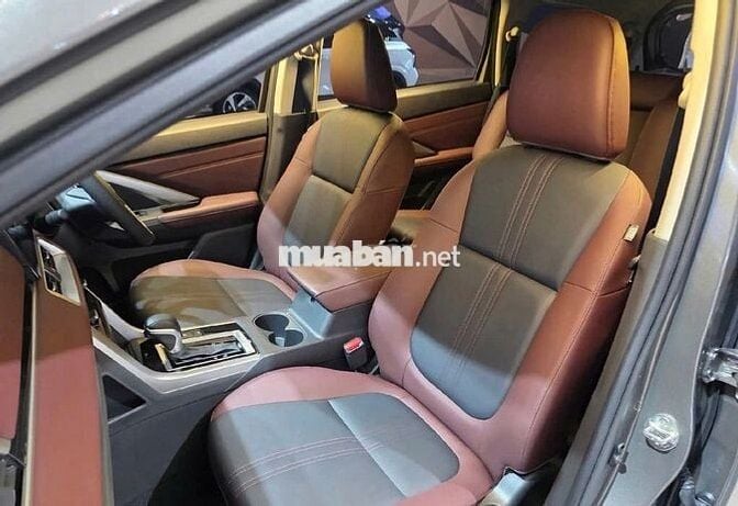 Xpander Cross NEW / Giảm 100% TB /Xe sẵn giao ngay