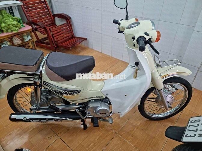 Xe máy Retro 50cc Trắng kem