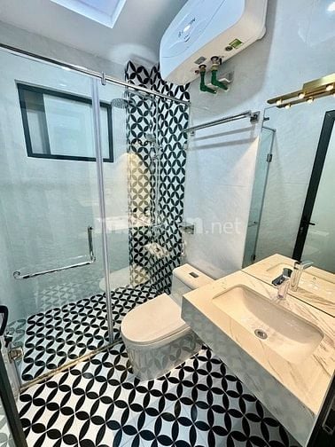 Chính chủ b.an nhà cầu giấy OTO đỗ cửa  48mx 7 tầng