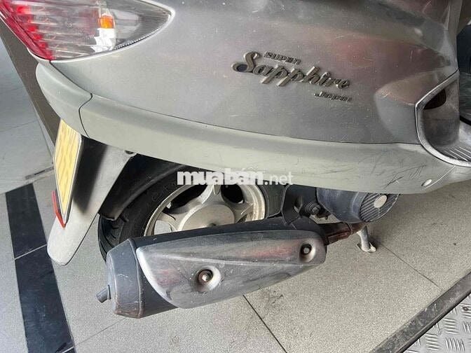 Suzuki Sapphire màu Xám