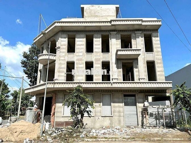 SIÊU PHẨM 2 LẦU - GÓC 2 MẶT TIỀN + CÓ THANG MÁY