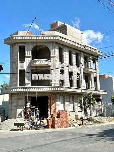 SIÊU PHẨM 2 LẦU - GÓC 2 MẶT TIỀN + CÓ THANG MÁY