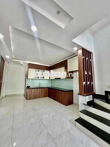 Nhà Mới Đẹp DT 210m2 1Trệt 1Lửng 2Lầu 4Pn 3Wc Sân Xe Máy Hẻm Xe Tải