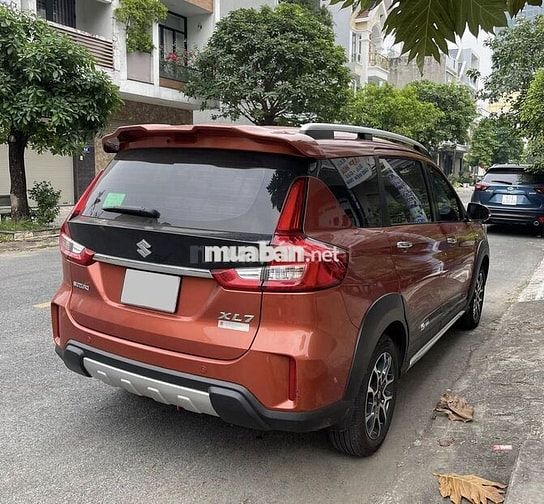 Suzuki XL7 sx 2023 số tự động màu cam,