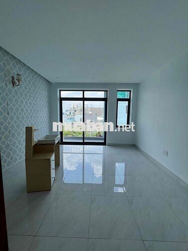 Nhà Mới Đẹp DT 210m2 1Trệt 1Lửng 2Lầu 4Pn 3Wc Sân Xe Máy Hẻm Xe Tải