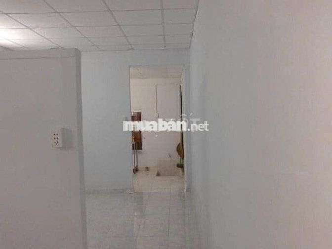 Bán nhà 40m2, nở hậu 4.5m,hẻm 6m xe tải quay đầu, gần sân bay