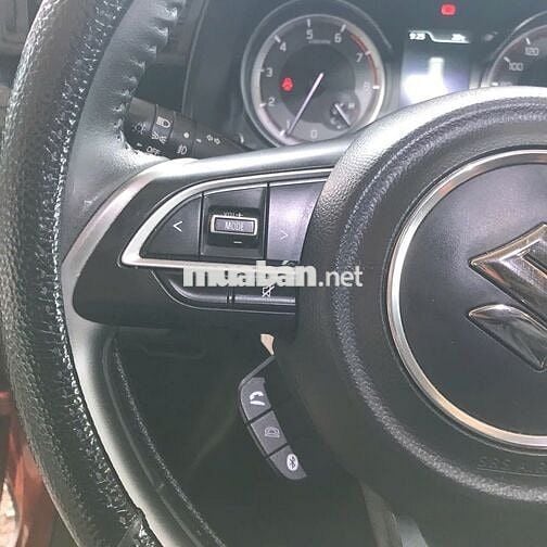 Suzuki XL7 sx 2023 số tự động màu cam,