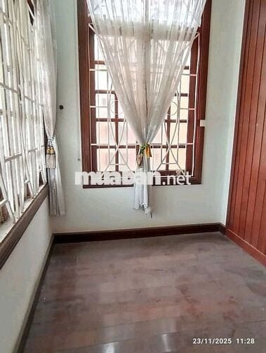 CHO THUÊ BIỆT THỰ GẦN NGUYỄN ÁI QUỐC, 4PN, DT300m2 SỬ DỤNG