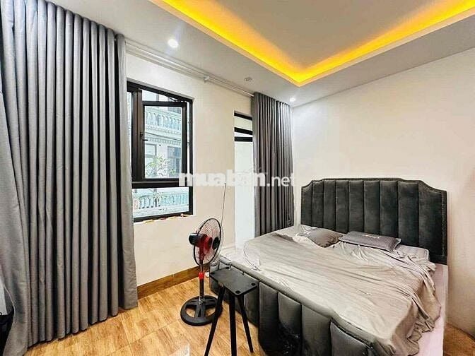 Bán nhà Gần Vinsart_Ô Tô Lùi cửa_40m x 5 Tầng, Dân xây chắc chắn