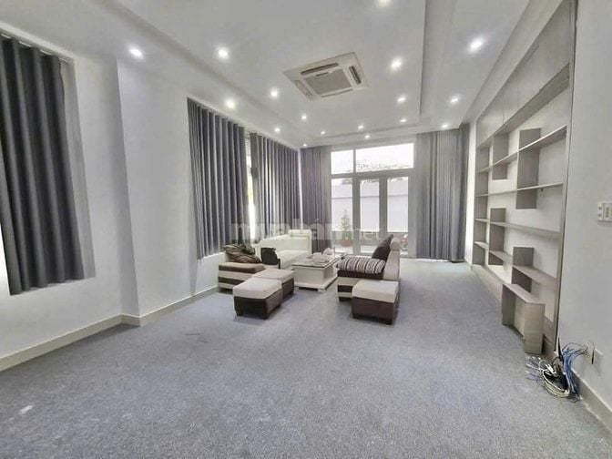 CHO THUÊ BIỆT THỰ NGANG 8M - KHU VIP NAM KỲ KHỞI NGHĨA, P. VTS, Q3