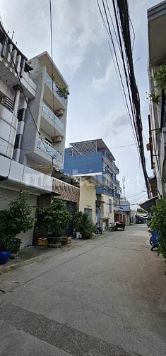 BÁN NHÀ 5 TẦNG 301m2 ĐẸP LUNG LINH TẠI NGUYỄN VĂN LINH, Q7, GIÁ 13,2T