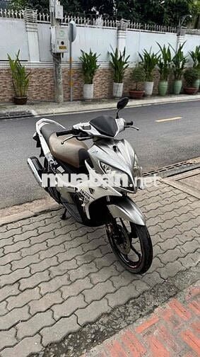 Yamaha Novo 4 2011 Bạc