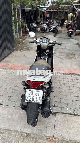 Yamaha Novo 4 2011 Bạc