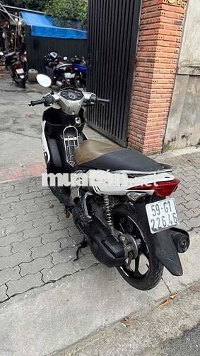 Yamaha Novo 4 2011 Bạc