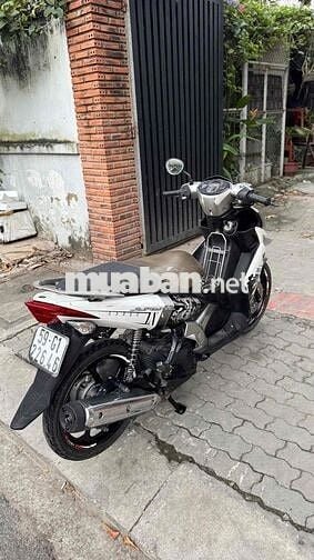 Yamaha Novo 4 2011 Bạc