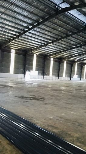Bán kho xưởng trong  KCN Hòa Bình , Long An , KV: 8.500m2, XD: 5.400m2