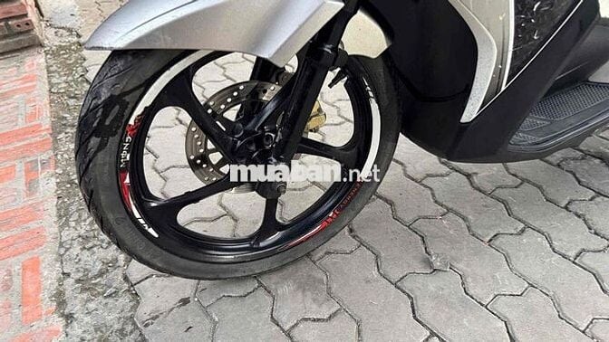 Yamaha Novo 4 2011 Bạc