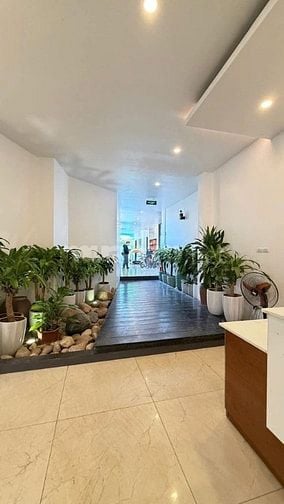 NHÀ ĐẸP - VỊ TRÍ TRUNG TÂM TÂY HỒ - APARTMENT - 8 TẦNG THANG MÁY