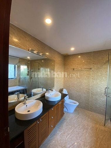 NHÀ ĐẸP - VỊ TRÍ TRUNG TÂM TÂY HỒ - APARTMENT - 8 TẦNG THANG MÁY
