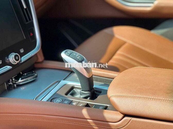 Vinfast Lux SA Premium 2021 70000 km