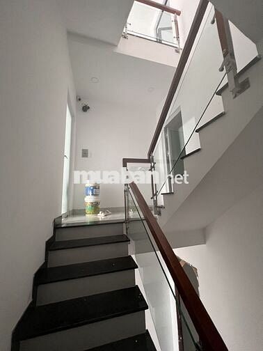 Bán nhà phố 4 tầng - 7 phòng - 7wc quận 12 giáp gò vấp