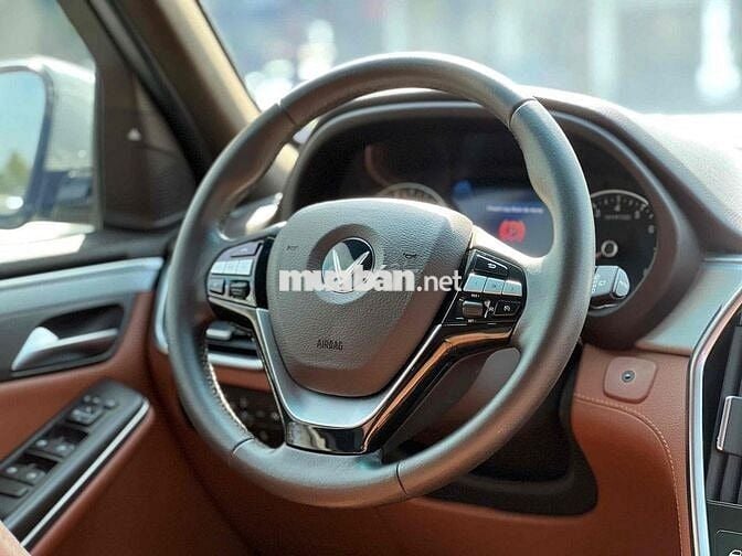 Vinfast Lux SA Premium 2021 70000 km