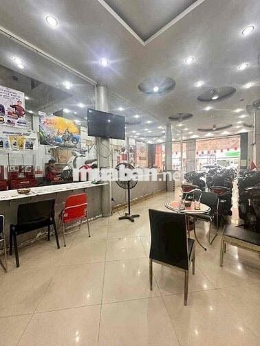 Cho thuê mặt bằng góc 2 mặt tiền đường Trần Hưng Đạo  ngang hơn 7met