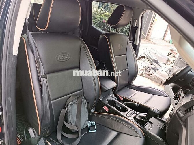 Ford Ranger model 2021 máy dầu số tự động