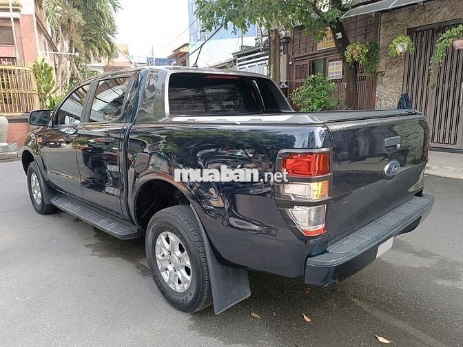 Ford Ranger model 2021 máy dầu số tự động