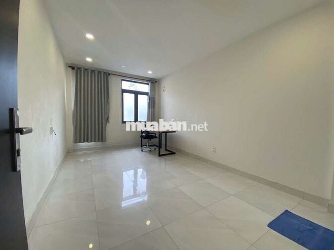 Nhà mới  4 PN Hoàng Hoa Thám giá chỉ 18tr