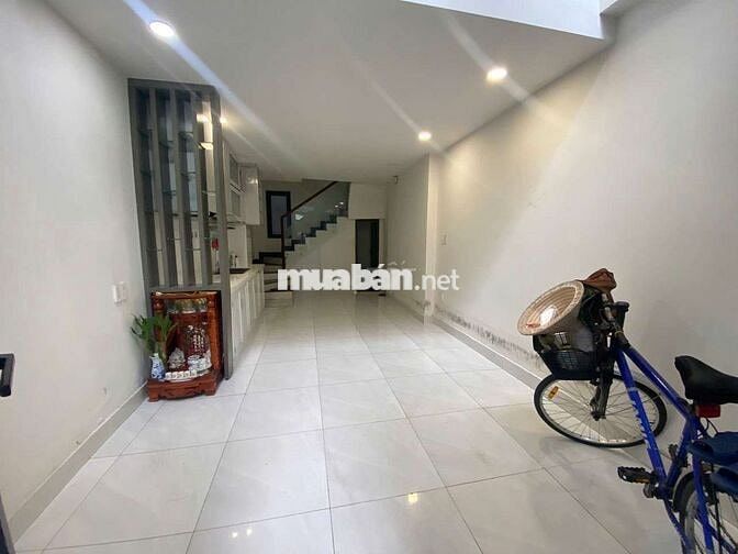 Nhà mới  4 PN Hoàng Hoa Thám giá chỉ 18tr