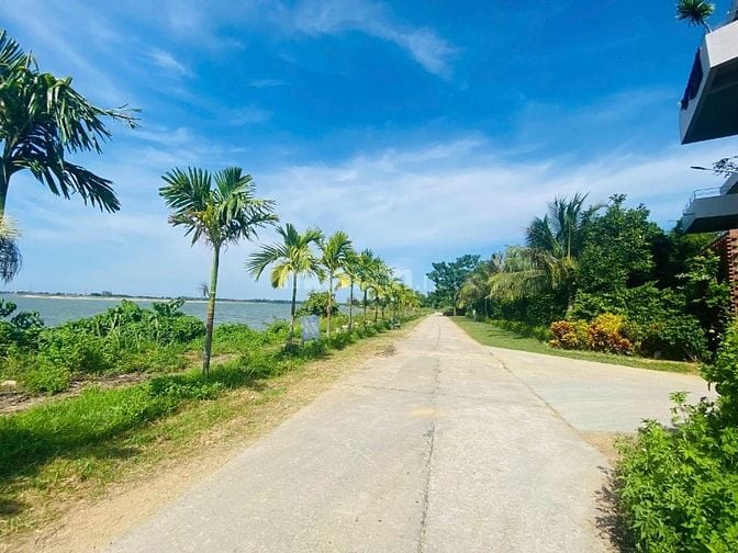 Cô cần tiền làm nhà chống Bão, Bán MT Đường 8m nhìn qua phố cổ Hội An