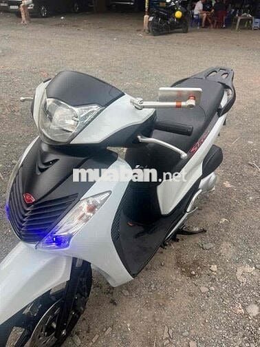 xe dẹp  phụ nữ đi