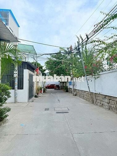 Căn góc đường 7m Nguyễn Quyền- Vĩnh Hải đối diện trường học