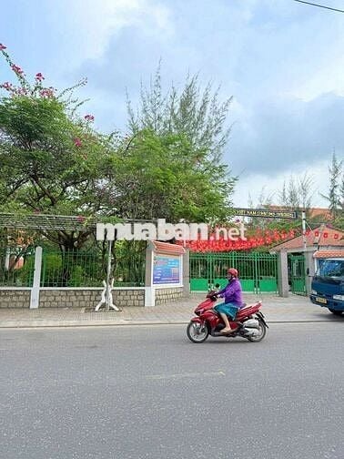 Căn góc đường 7m Nguyễn Quyền- Vĩnh Hải đối diện trường học