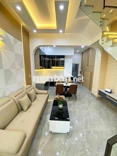 BÁN NHÀ ĐẸP FULL NỘI THẤT HẺM 388 CẦN THƠ