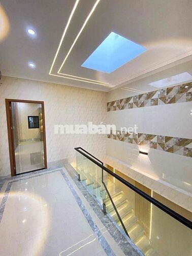 BÁN NHÀ ĐẸP FULL NỘI THẤT HẺM 388 CẦN THƠ