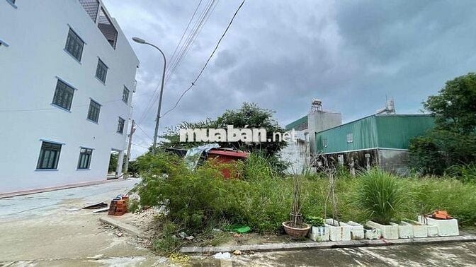 Lô Góc 2 Mặt Tiền TĐC Hòn Rớ 2 Phước Đồng  Sổ Đỏ Riêng