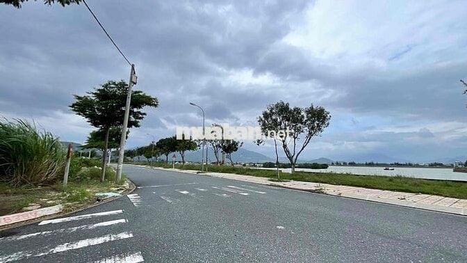 Lô Góc 2 Mặt Tiền TĐC Hòn Rớ 2 Phước Đồng  Sổ Đỏ Riêng