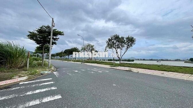 Lô Góc 2 Mặt Tiền TĐC Hòn Rớ 2 Phước Đồng  Sổ Đỏ Riêng