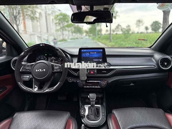 Kia Cerato 2019 2.0 AT Premium - 82000 km