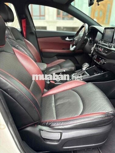 Kia Cerato 2019 2.0 AT Premium - 82000 km