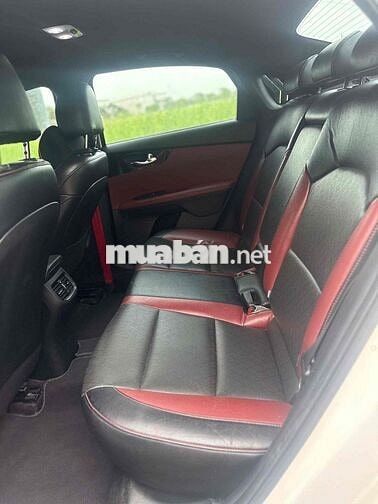 Kia Cerato 2019 2.0 AT Premium - 82000 km