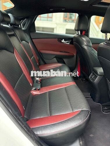 Kia Cerato 2019 2.0 AT Premium - 82000 km